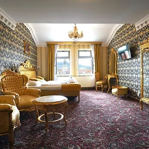 Liliova Old Town Hotel